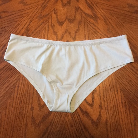 Maidenform Other - NWOT Maidenform Bikini Panties